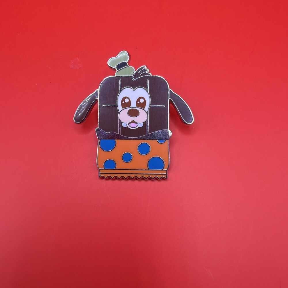 Disney Parks Munchling Mystery Pin Goofy Baked Treats Chocolate Bar Pin